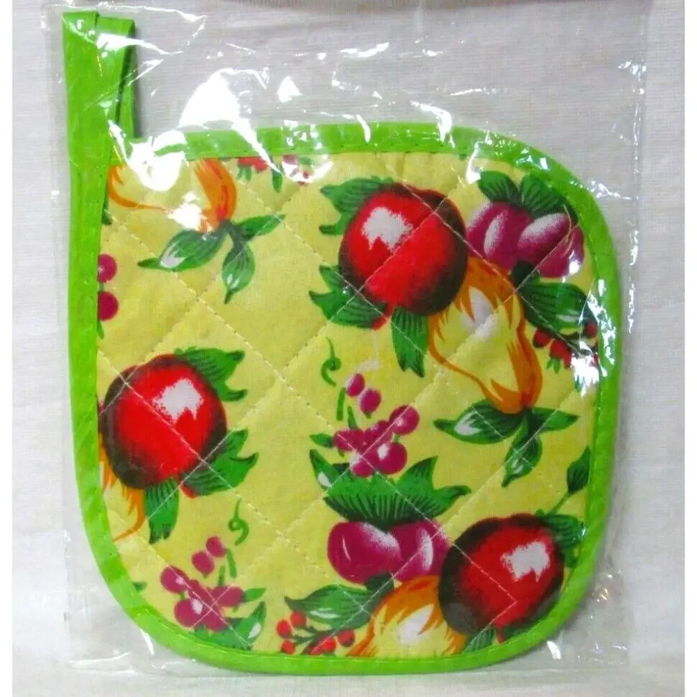Handmade Quilted Potholders Yellow Fruit & Green Trim Set of 2 – 7x7 Inches